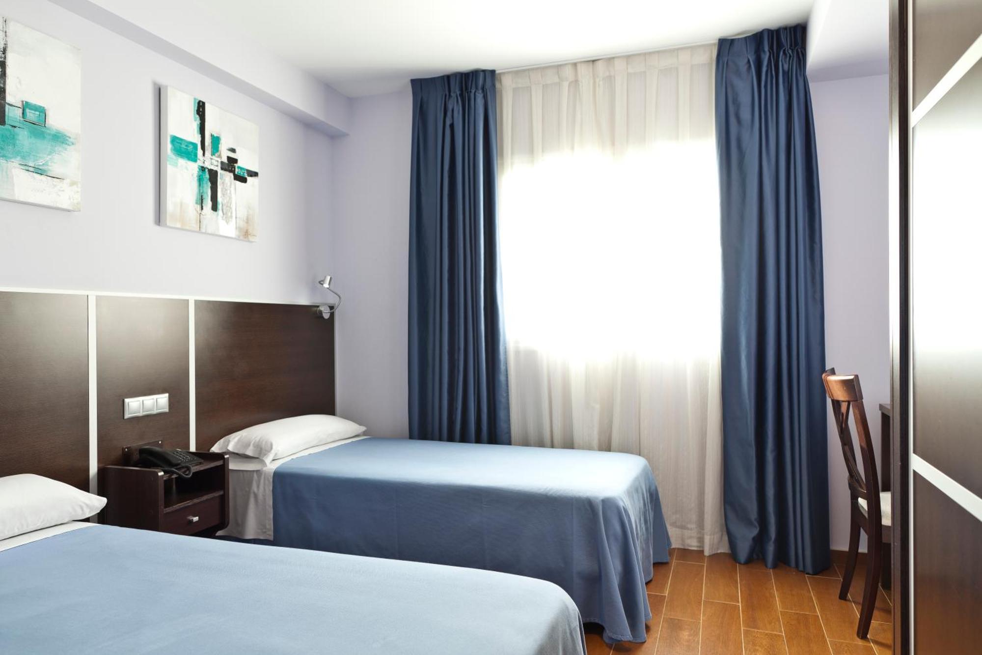 Hostal Avenida Barajas, Madrid